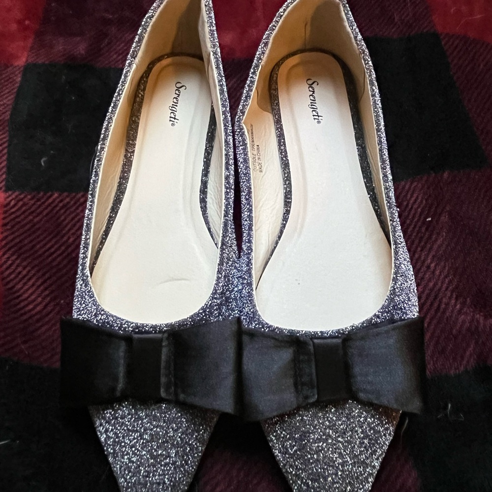 Women's Glitter Flats with Bow - Silver and Black